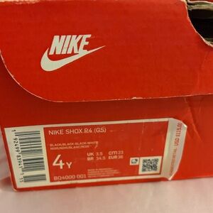 Nike Shox R4 (GS) Black and White Sneakers